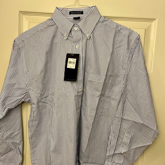 Men’s Small Striped button down shirt 
New with Tags MSRP$50 - Picture 10 of 11